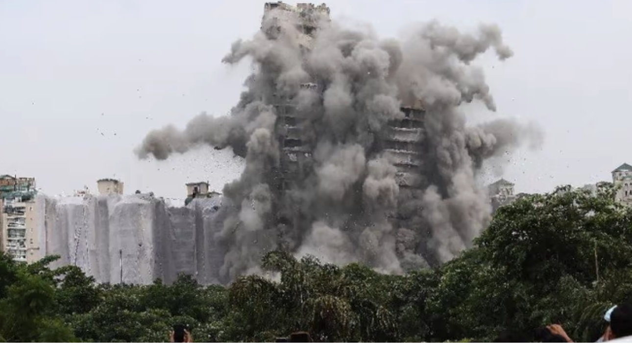 नोएडाको ट्विन टावर भत्किएपछि वायु प्रदूषण - सास फेर्न गाह्रो