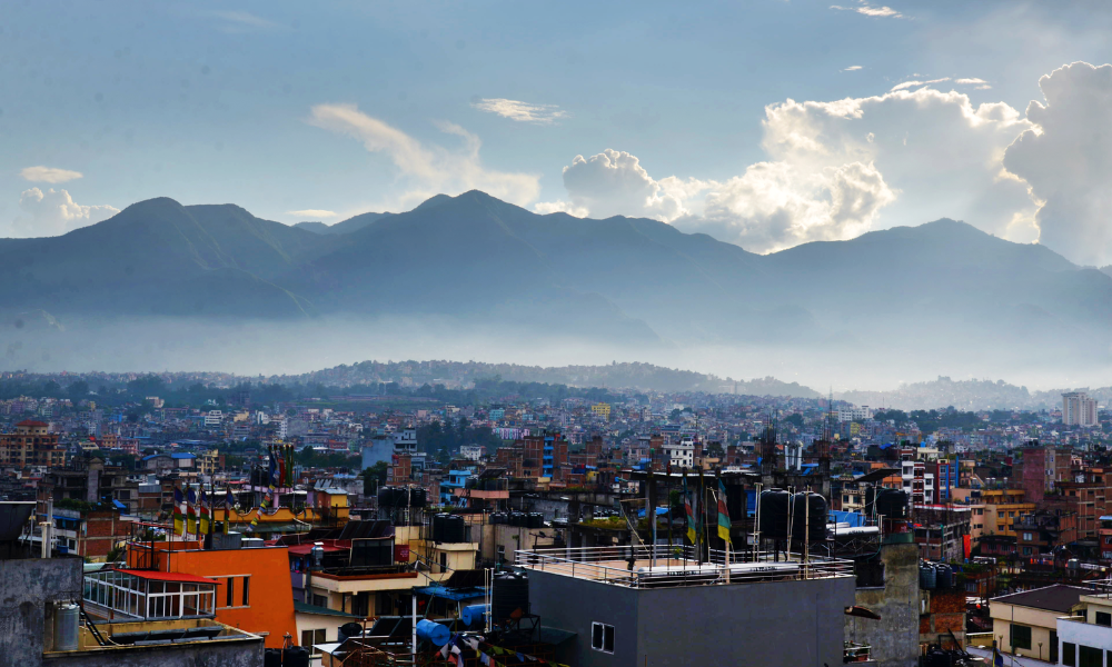 तराईका धेरै भू-भागहरुमा बाक्लो हुस्सु र कुहिरो