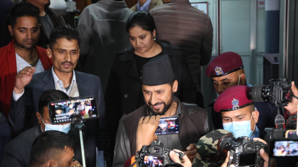 रवि लामिछाने गैरनेपाली नागरिक ठहर , नेपाली नागरिकता पुनः प्राप्ति नगरेकोले रविका सबै पद खारेज
