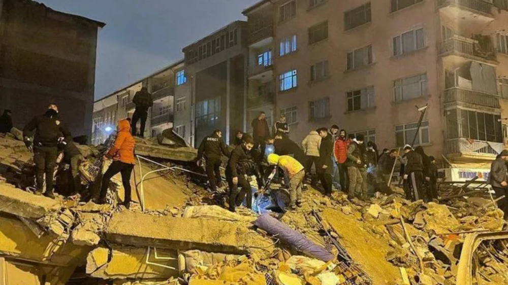 टर्कीको सिमानजिकै  ७.८ म्याग्निच्यूडको भूकम्प , ११० भन्दा बढीको मृत्यु