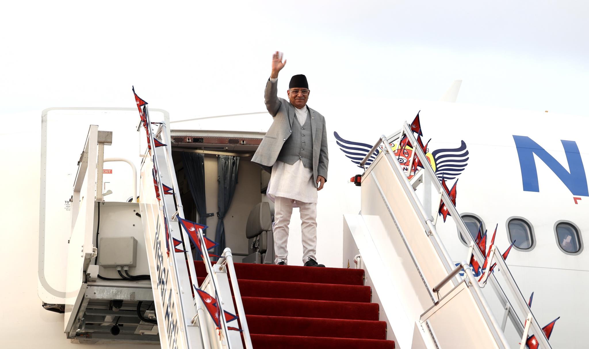 चार दिने भारत भ्रमण सकेर स्वदेश आइपुगे  प्रधानमन्त्री प्रचण्ड