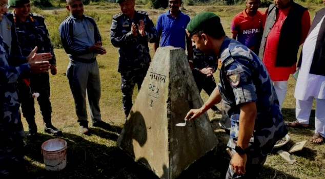 नेपाल-भारत सीमास्तम्भको मर्मत सुरु