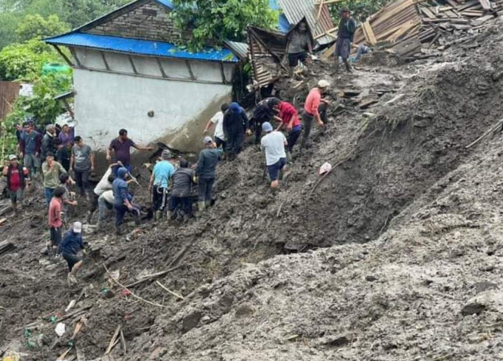 बाढी तथा पहिरोमा परी १४८ जनाले ज्यान गुमाए