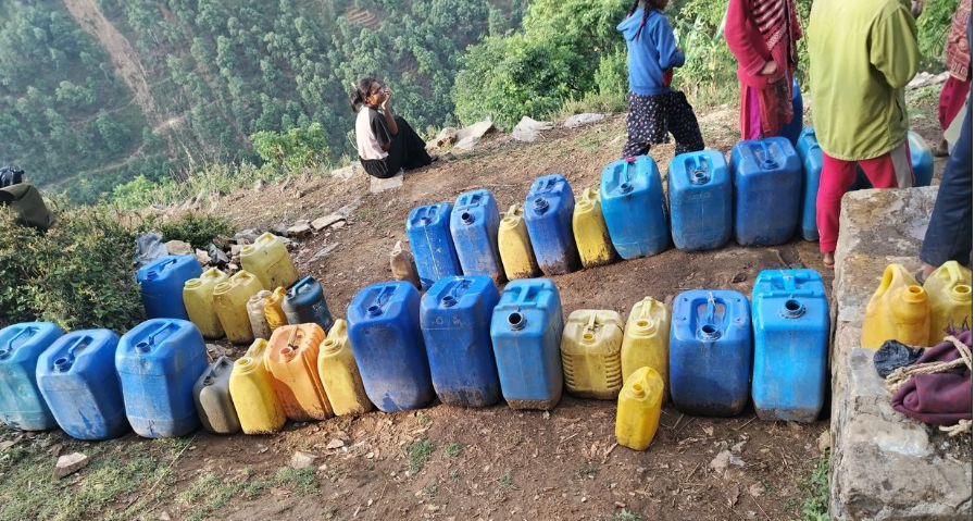 बैतडीको  बनियाँमा खानेपानीको हाहाकार