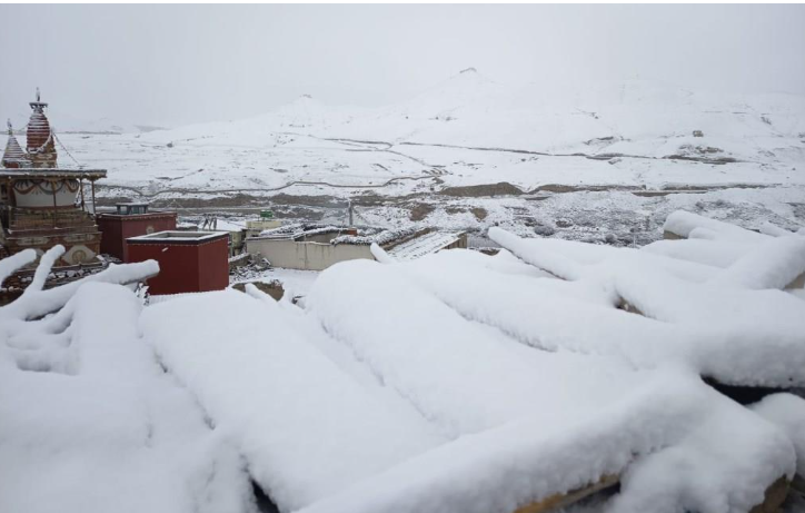 मुस्ताङमा भारी हिमपात