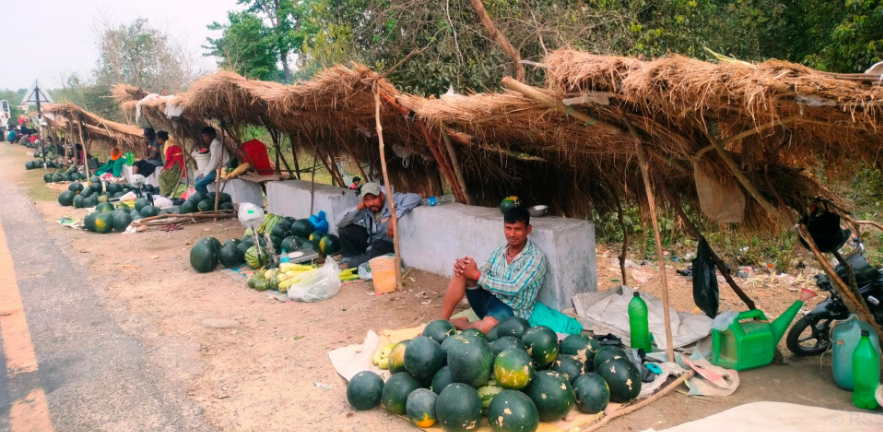 बगरमा पसिना, राजमार्गमा बजार, मुक्तकमैयाको फेरिएको दिनचर्या