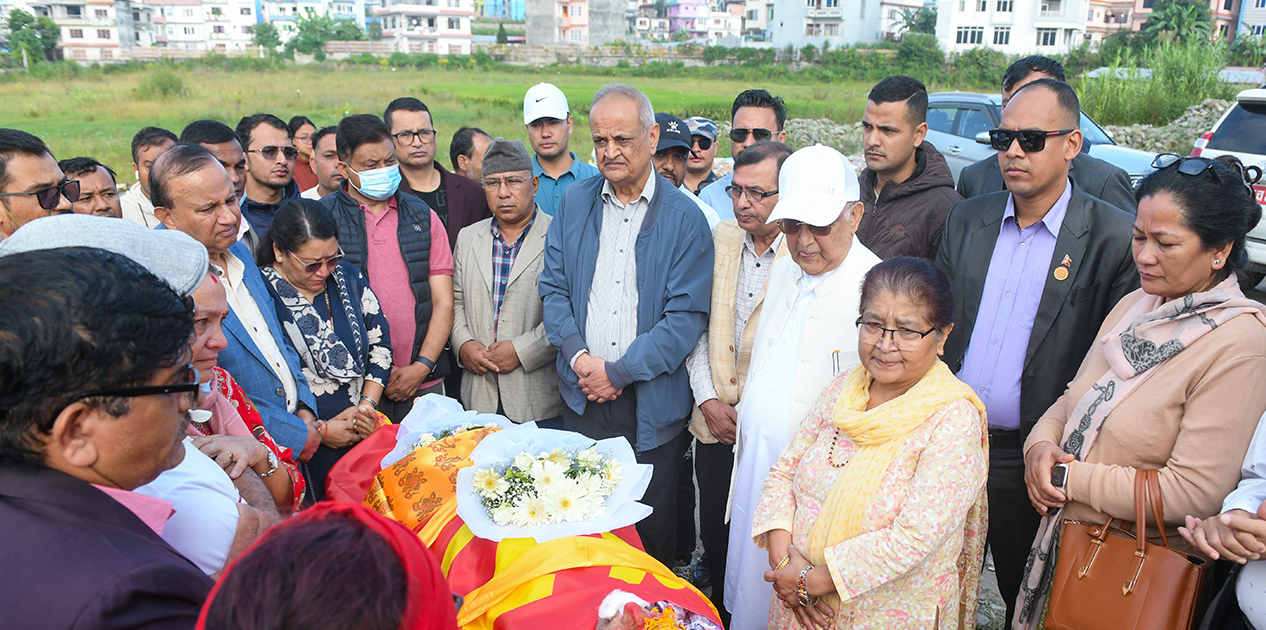 एमाले  नेता घनेन्द्र वस्नेत प्रति  अध्यक्ष ओली ध्दारा श्रध्दाञ्जली अर्पण
