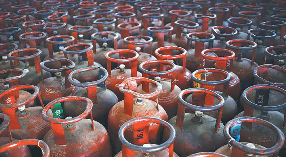 ग्यास बिक्रीपछि अनिवार्य रूपमा भ्याट बिल जारी गर्न आयल निगमको निर्देशन